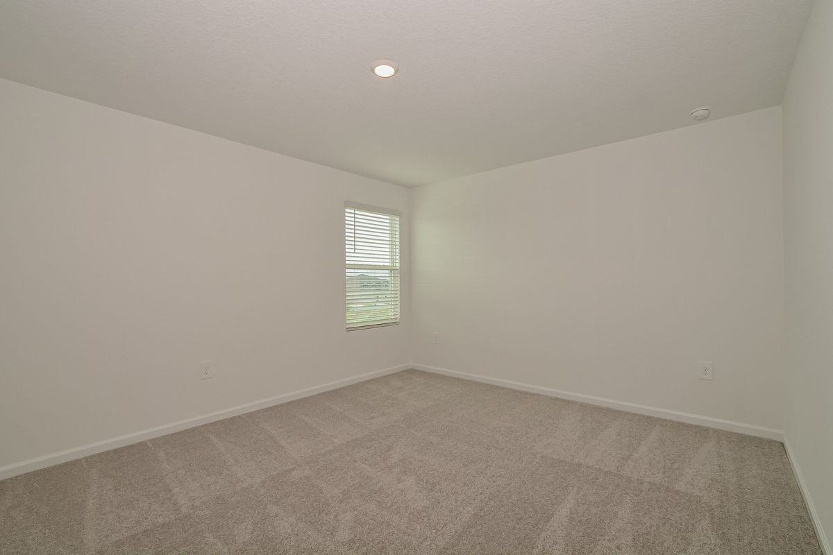 2534 Absolute Avenue - Photo 2 of 13