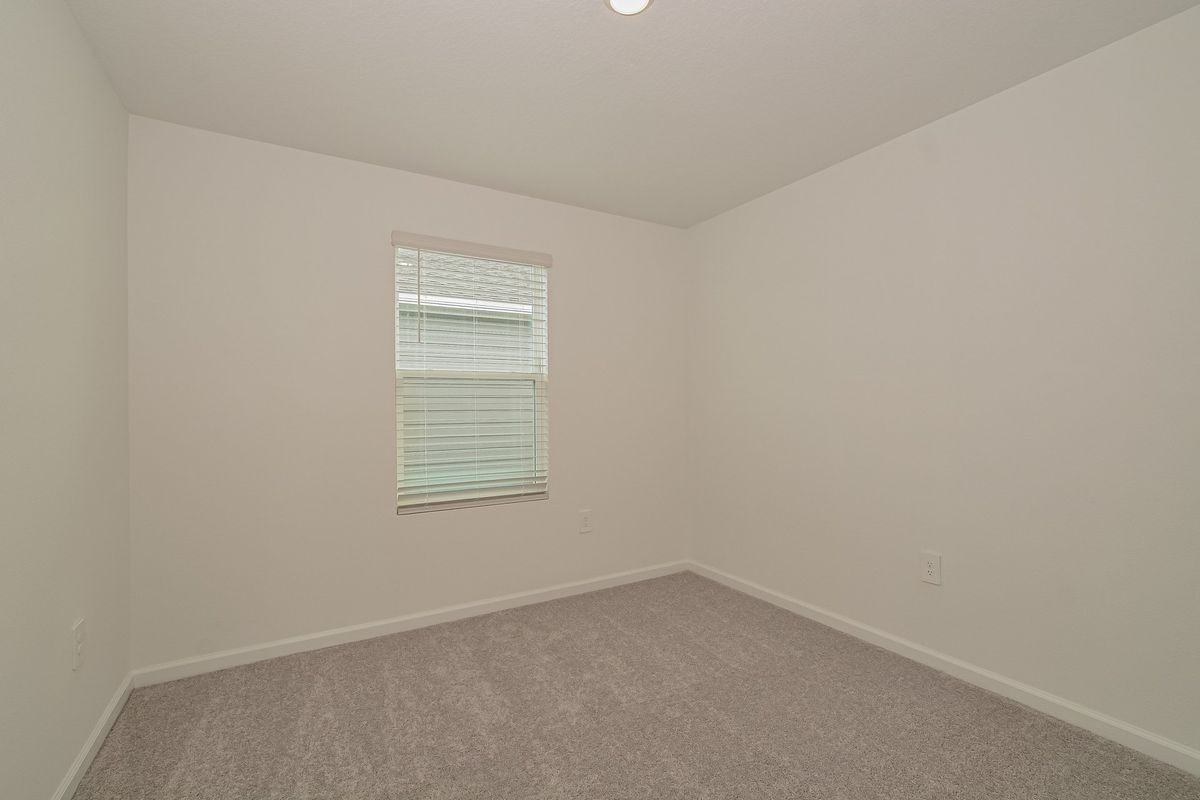 2534 Absolute Avenue - Photo 7 of 13