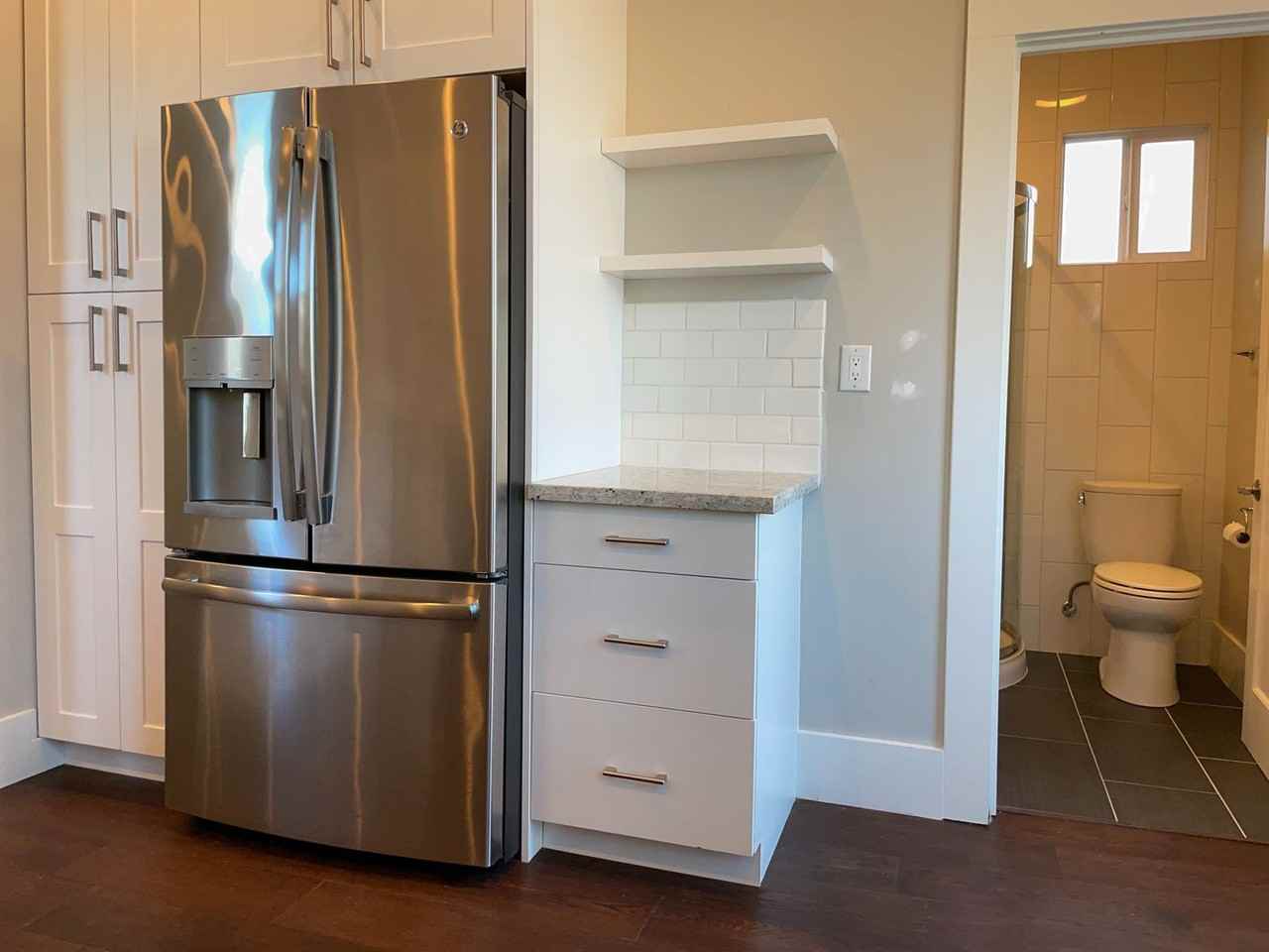 1080 York St - Photo 7 of 14