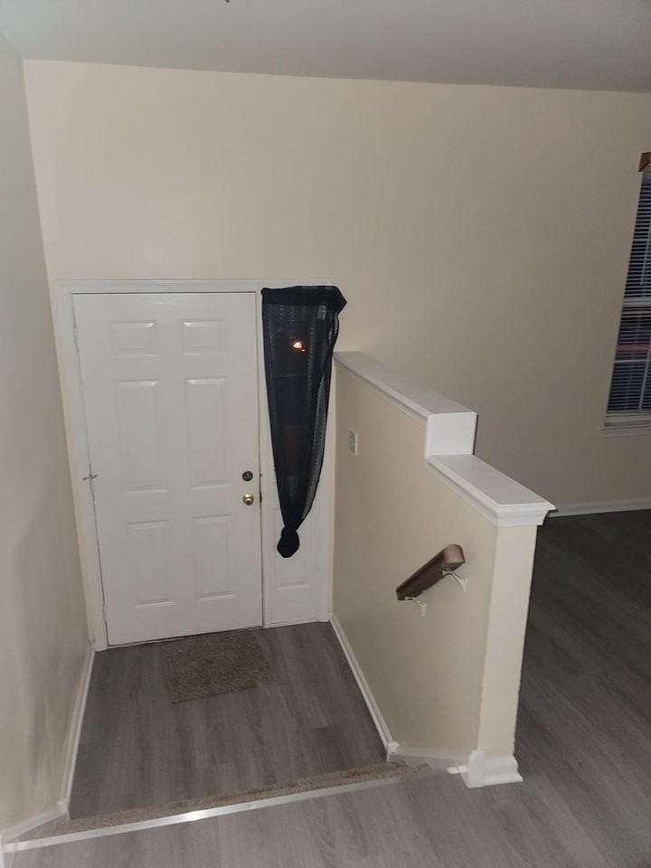 18 Laxford Dr - Photo 2 of 15