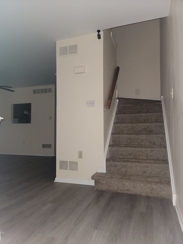 18 Laxford Dr - Photo 3 of 15