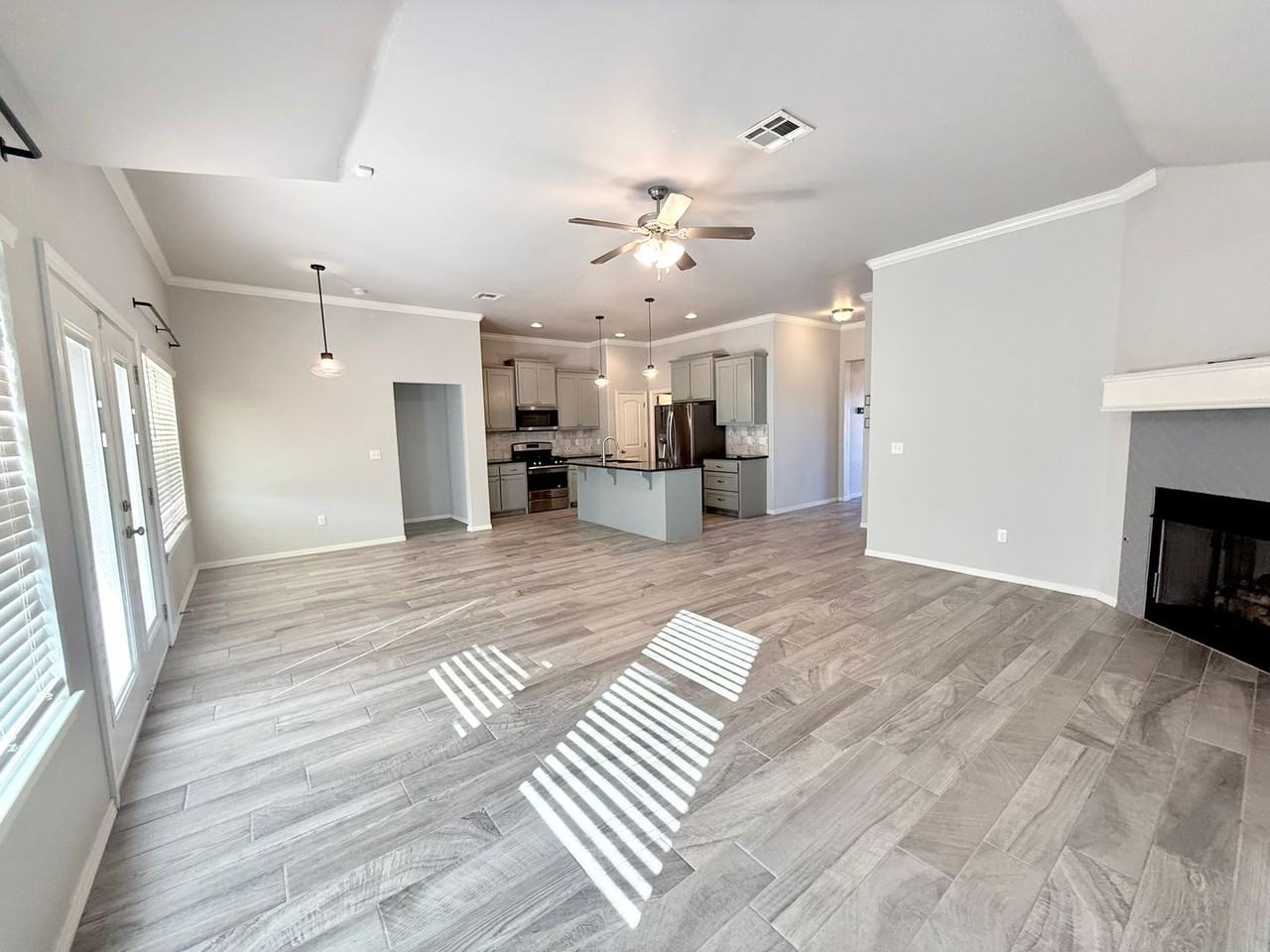 2300 Alta Vista Ln - Photo 5 of 19