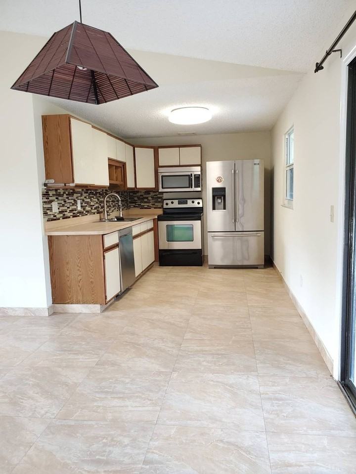 1734 Sw Carolina St - Photo 4 of 18