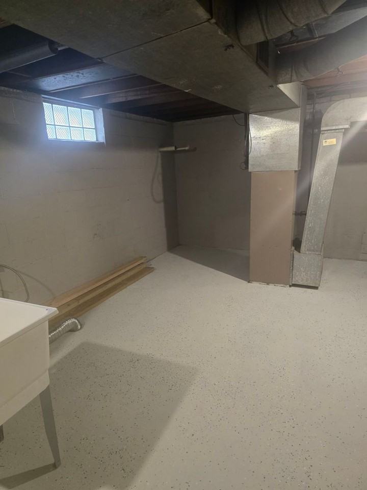 225 Taft Pl - Photo 7 of 19