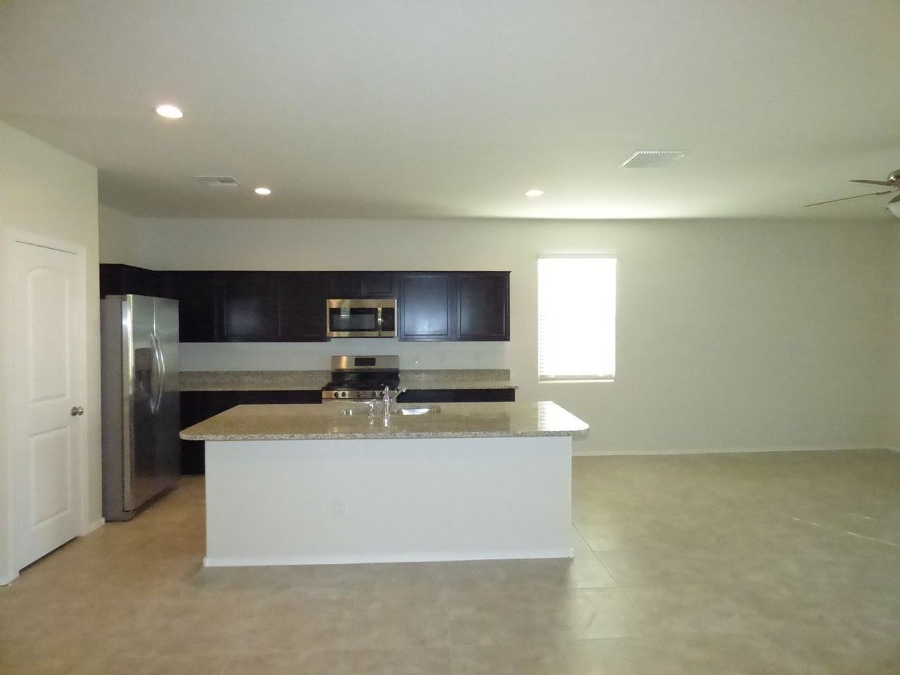 31044 W Weldon Ave - Photo 2 of 27