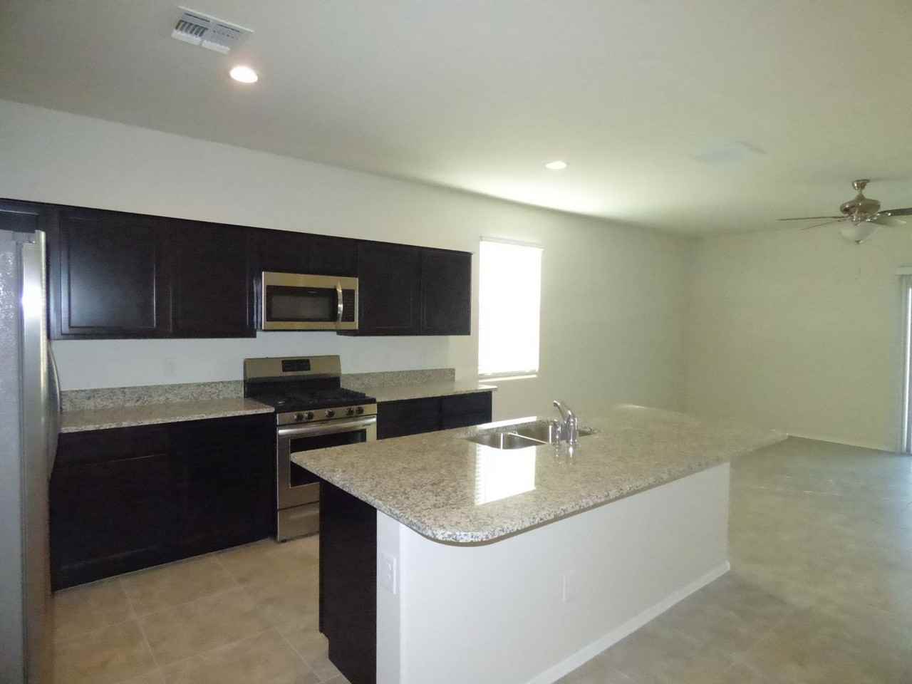 31044 W Weldon Ave - Photo 3 of 27