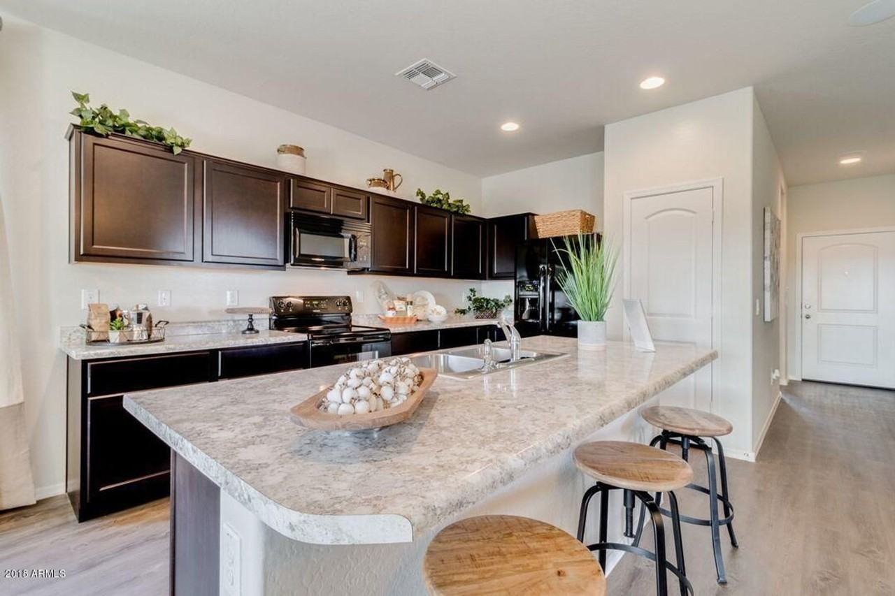 31044 W Weldon Ave - Photo 5 of 27