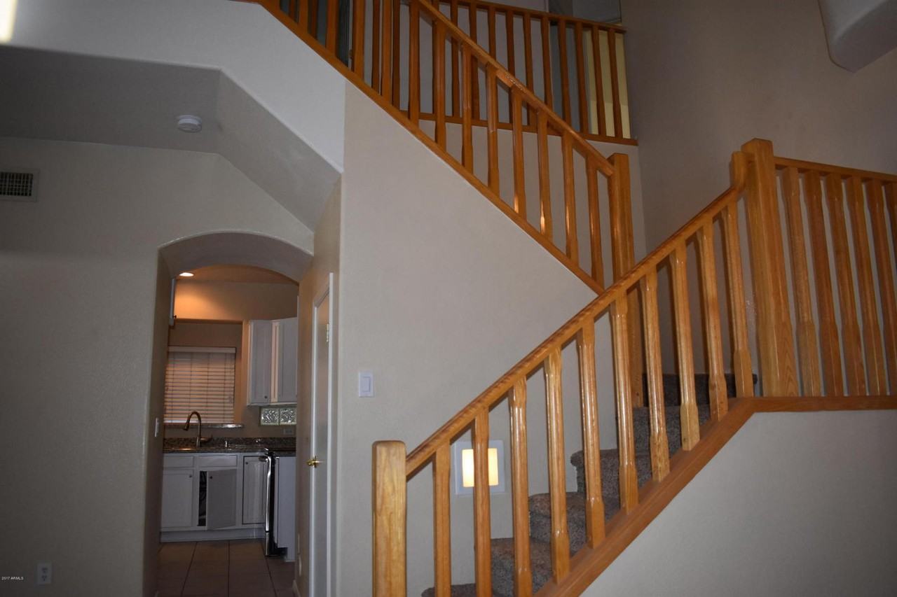 2070 W Corona Dr - Photo 4 of 29