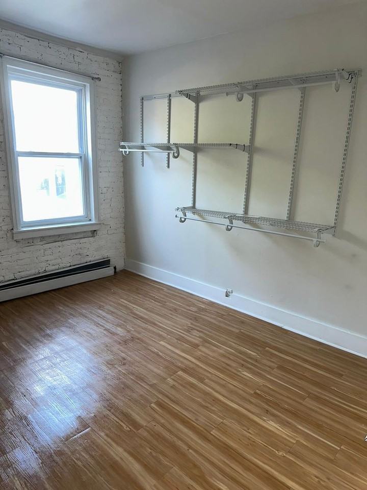 528 S 6th St - Photo 7 of 10