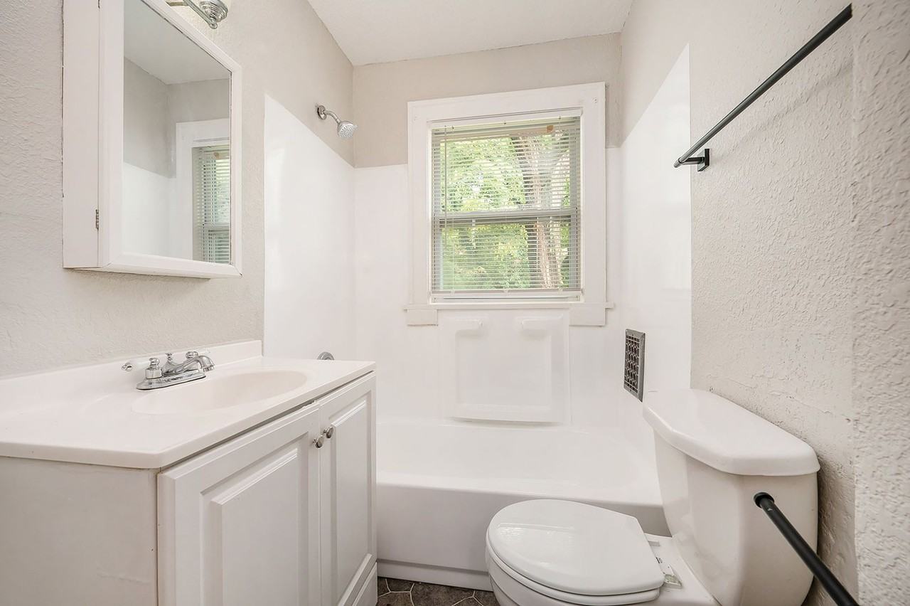 5403 Paseo Blvd - Photo 2 of 5