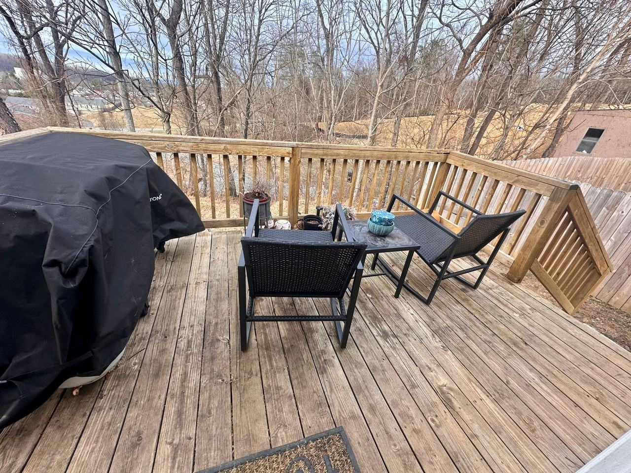 209 Morton St - Photo 2 of 25