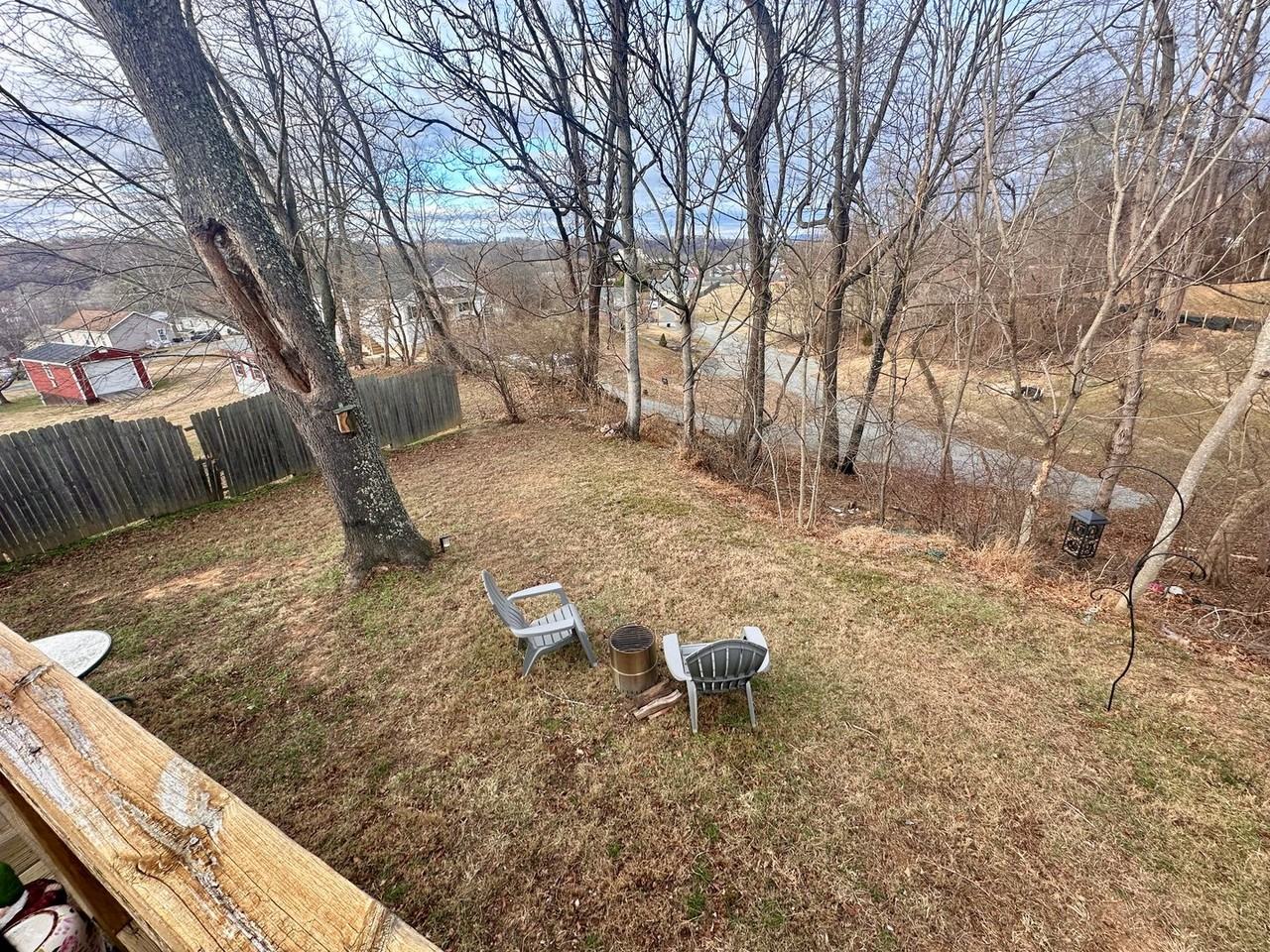 209 Morton St - Photo 5 of 25