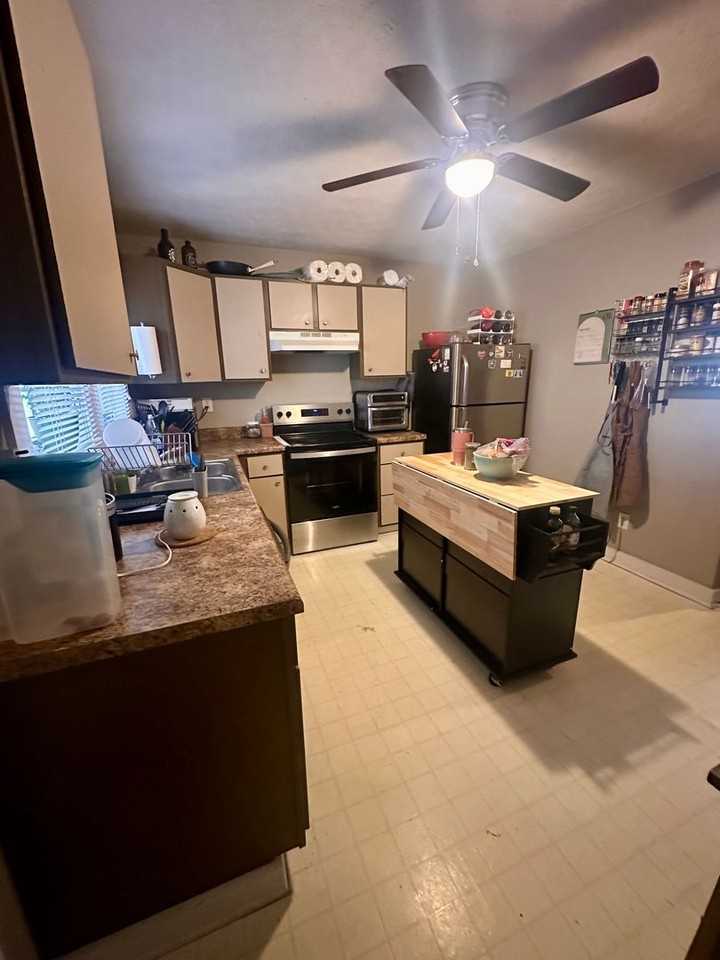 209 Morton St - Photo 6 of 25