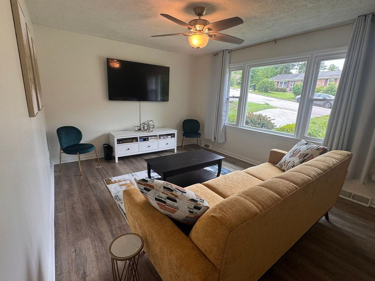 302 Tyler Ave - Photo 6 of 20