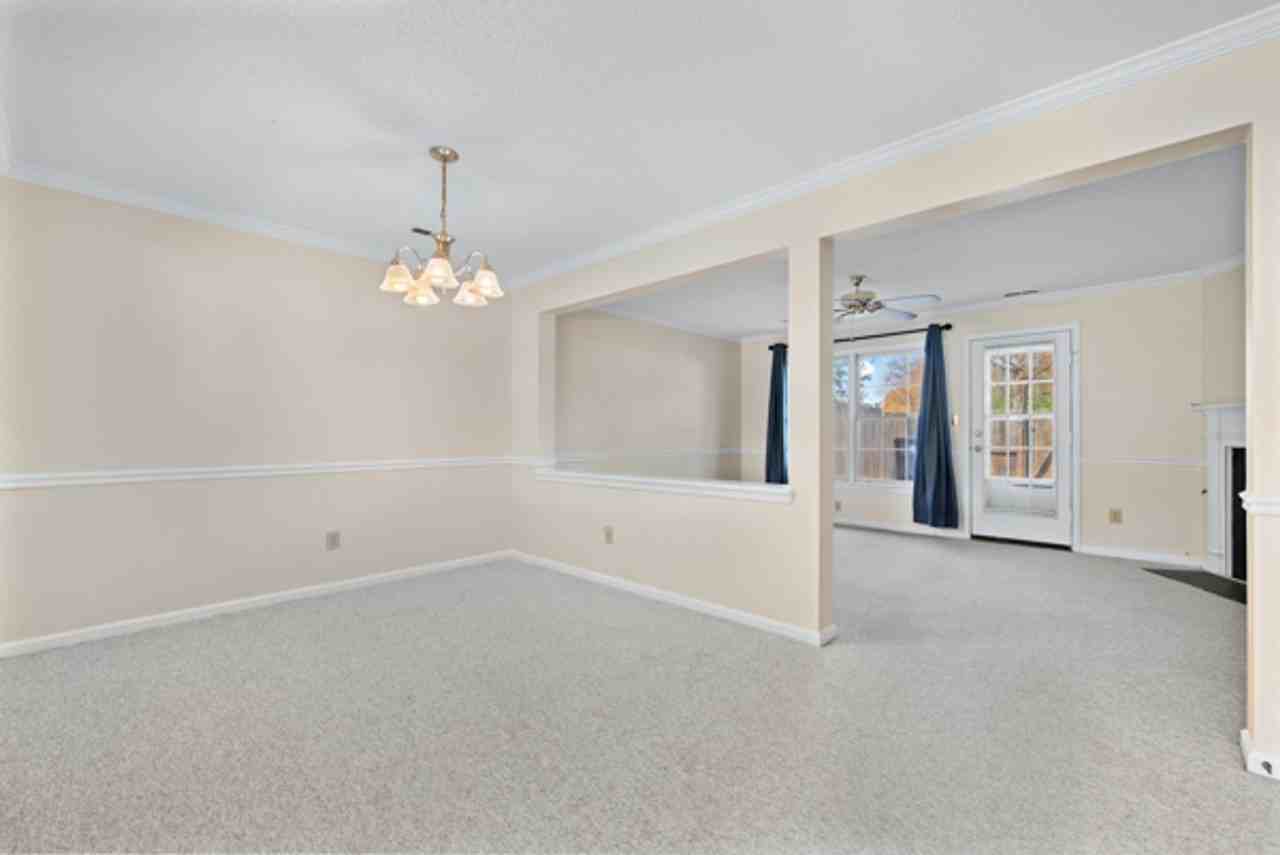 131 Wainwrights Bnd - Photo 3 of 10