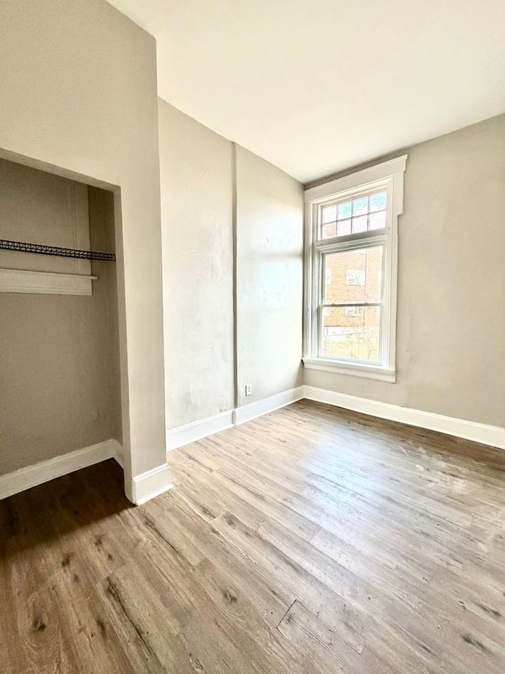 3640 Reading Rd - Photo 5 of 7