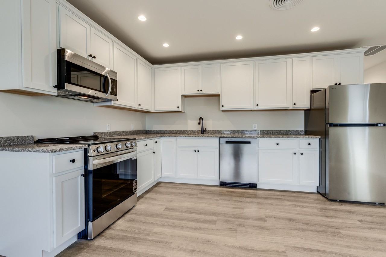 Gallery Garden Apartments - Photo 5 of 50