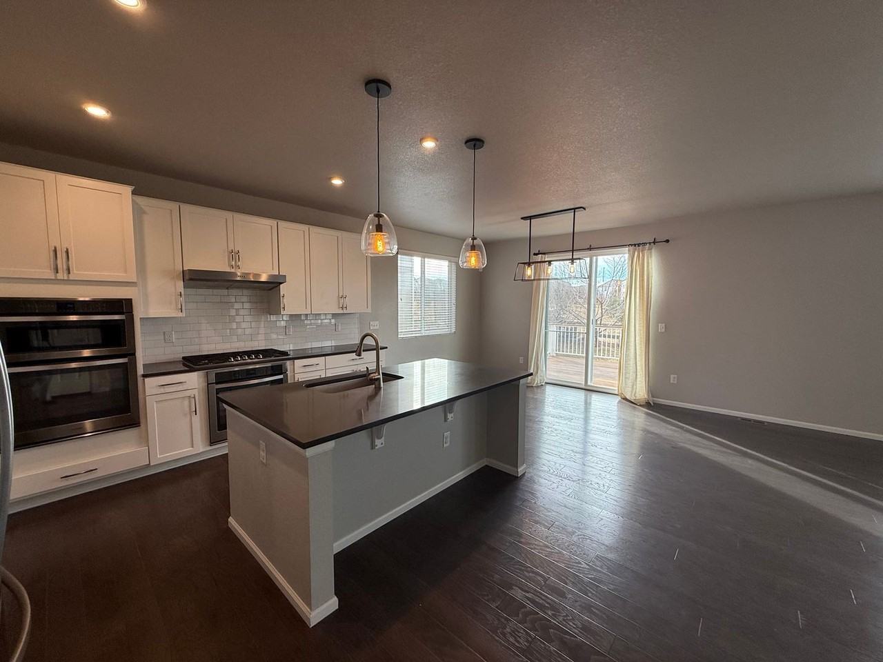 1380 Jackson Dr - Photo 3 of 22