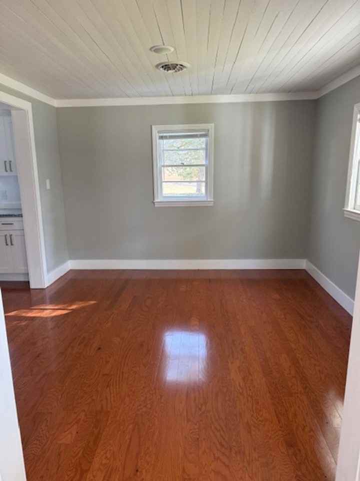 4827 Spring Place Rd Se - Photo 5 of 17