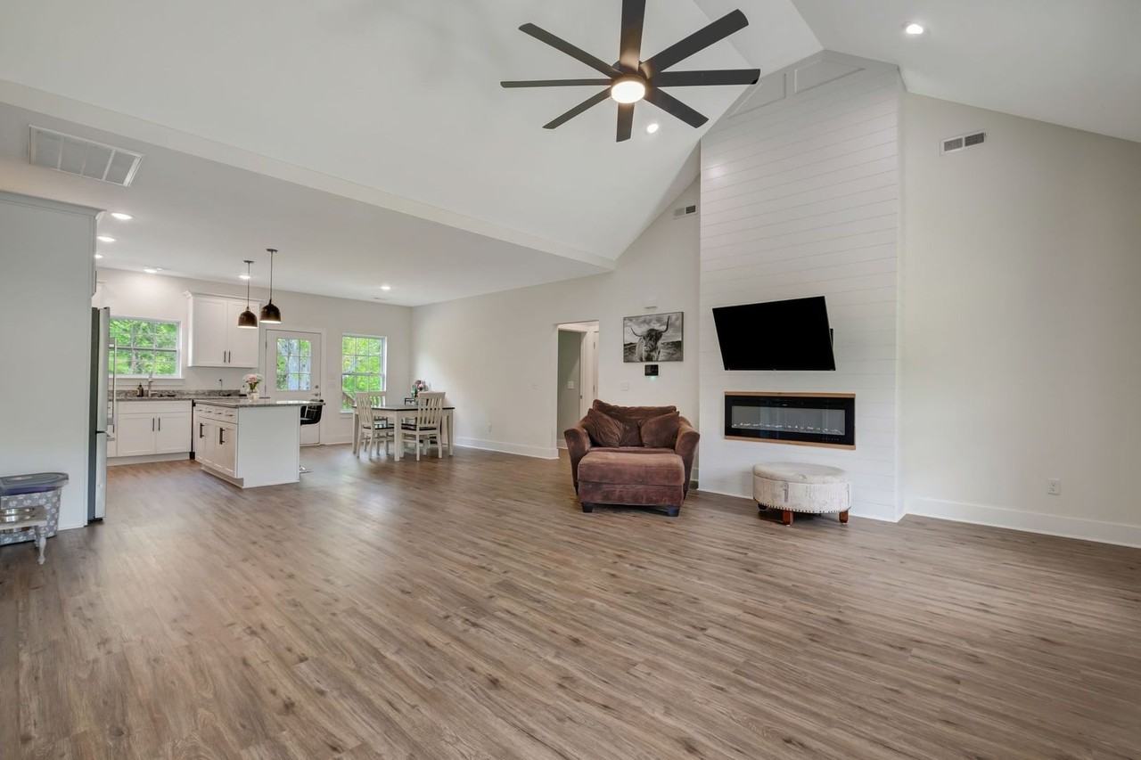 94 Hickory Ridge Ln - Photo 5 of 26