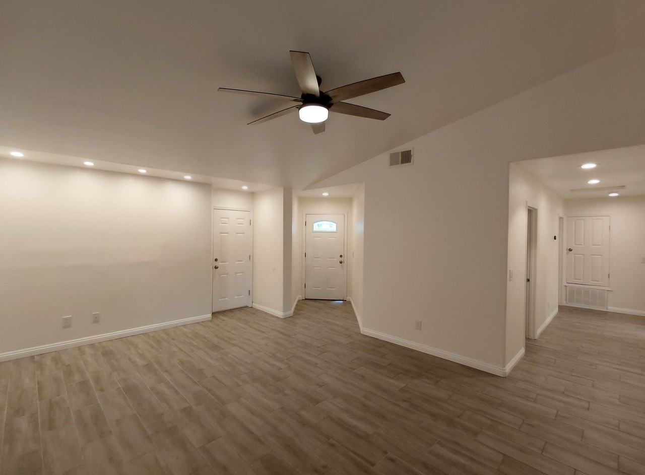 409 Silverado Trl - Photo 6 of 24