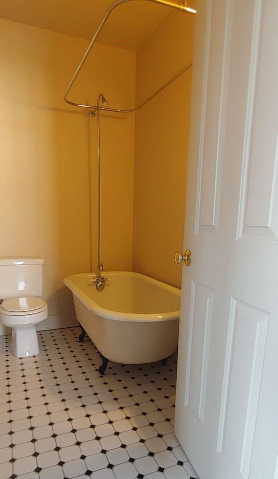 1543 1543 - 1527 Exchange St. - Photo 2 of 5