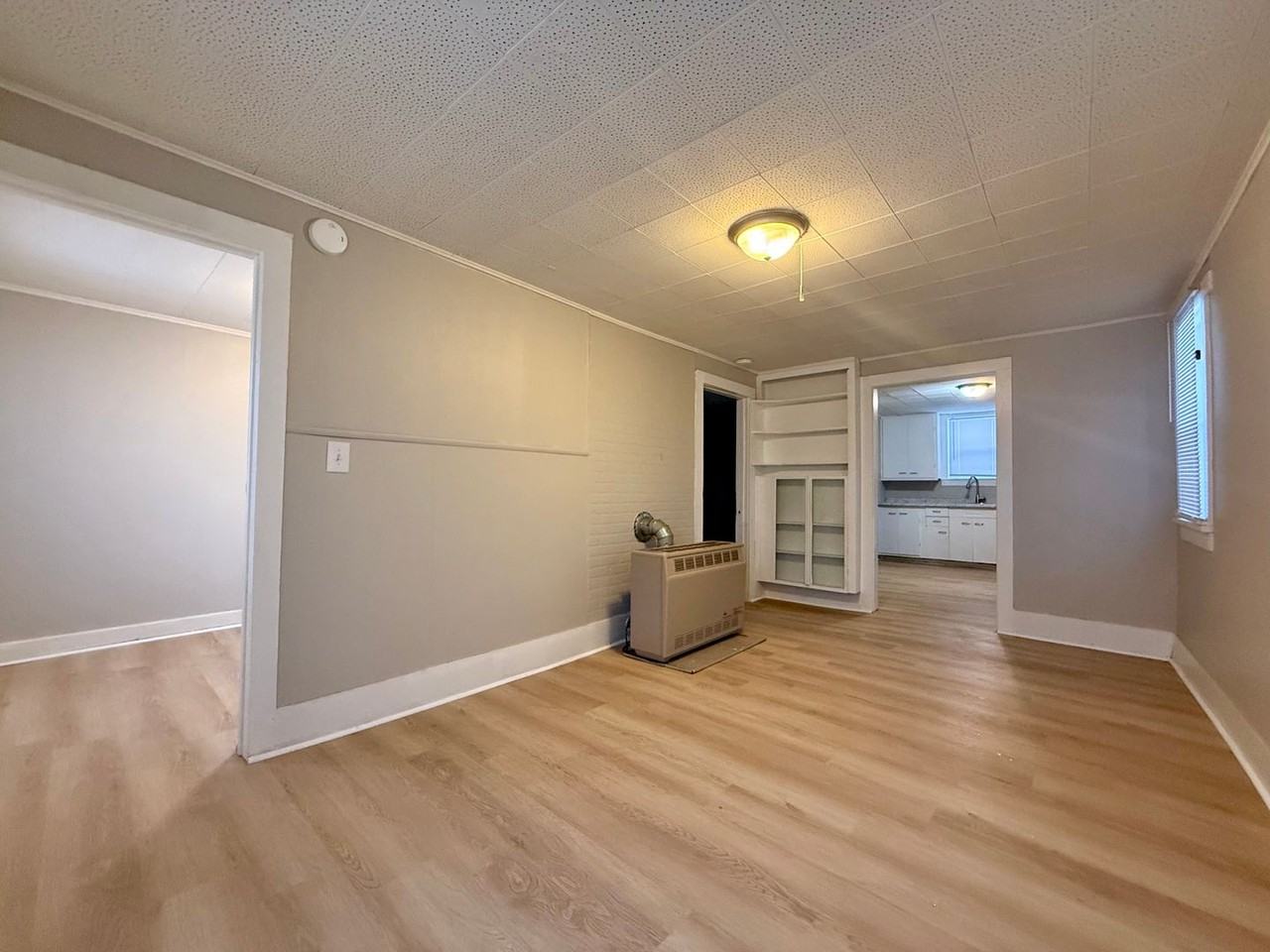 930 Emerson Ave - Photo 6 of 15