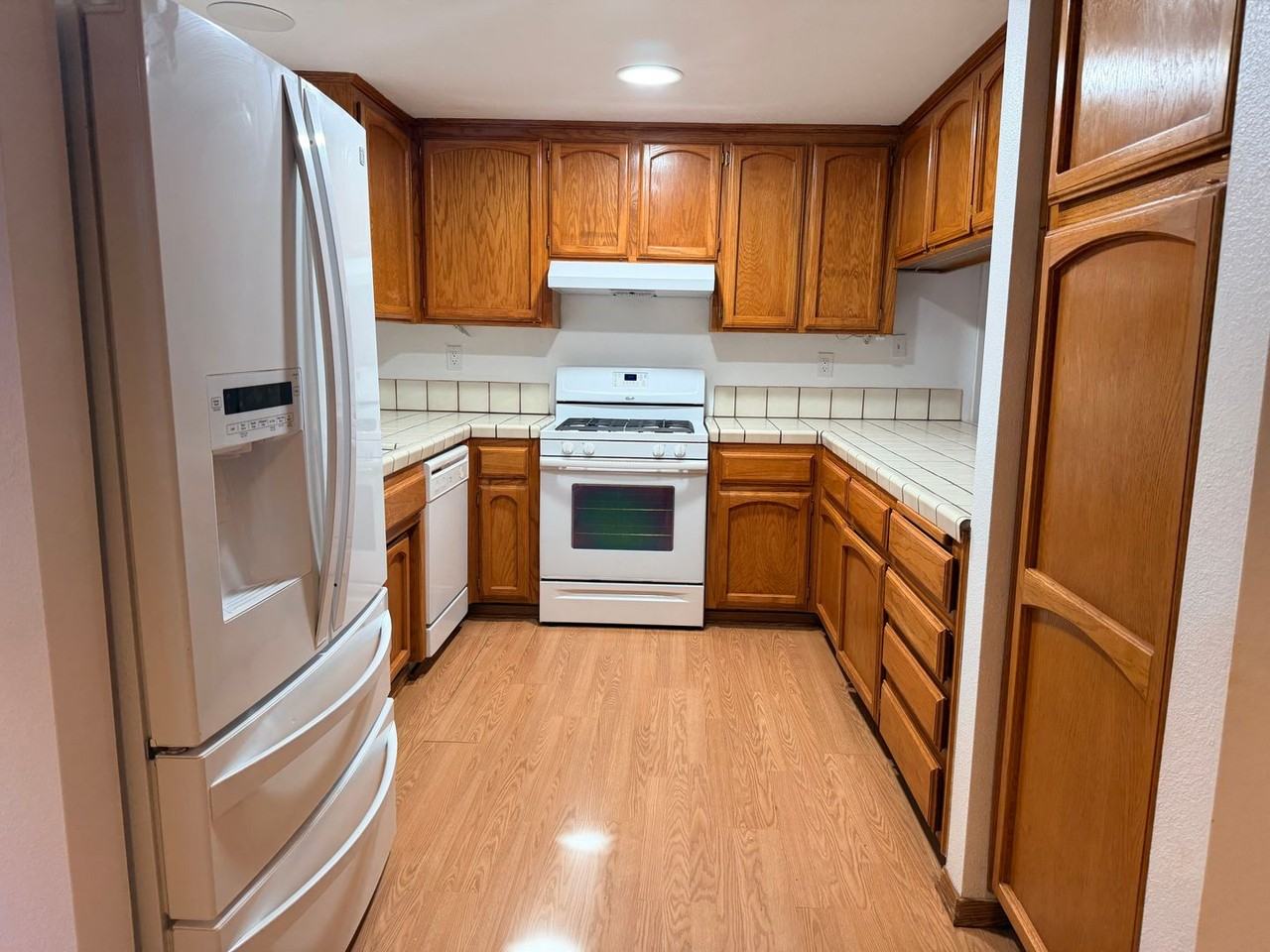 9143 Evelyn Ave - Photo 7 of 16