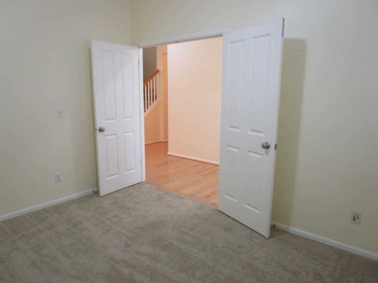 6504 Discovery St E - Photo 5 of 35