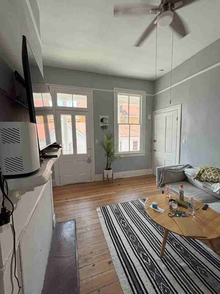 SMITH - Photo 4 of 50