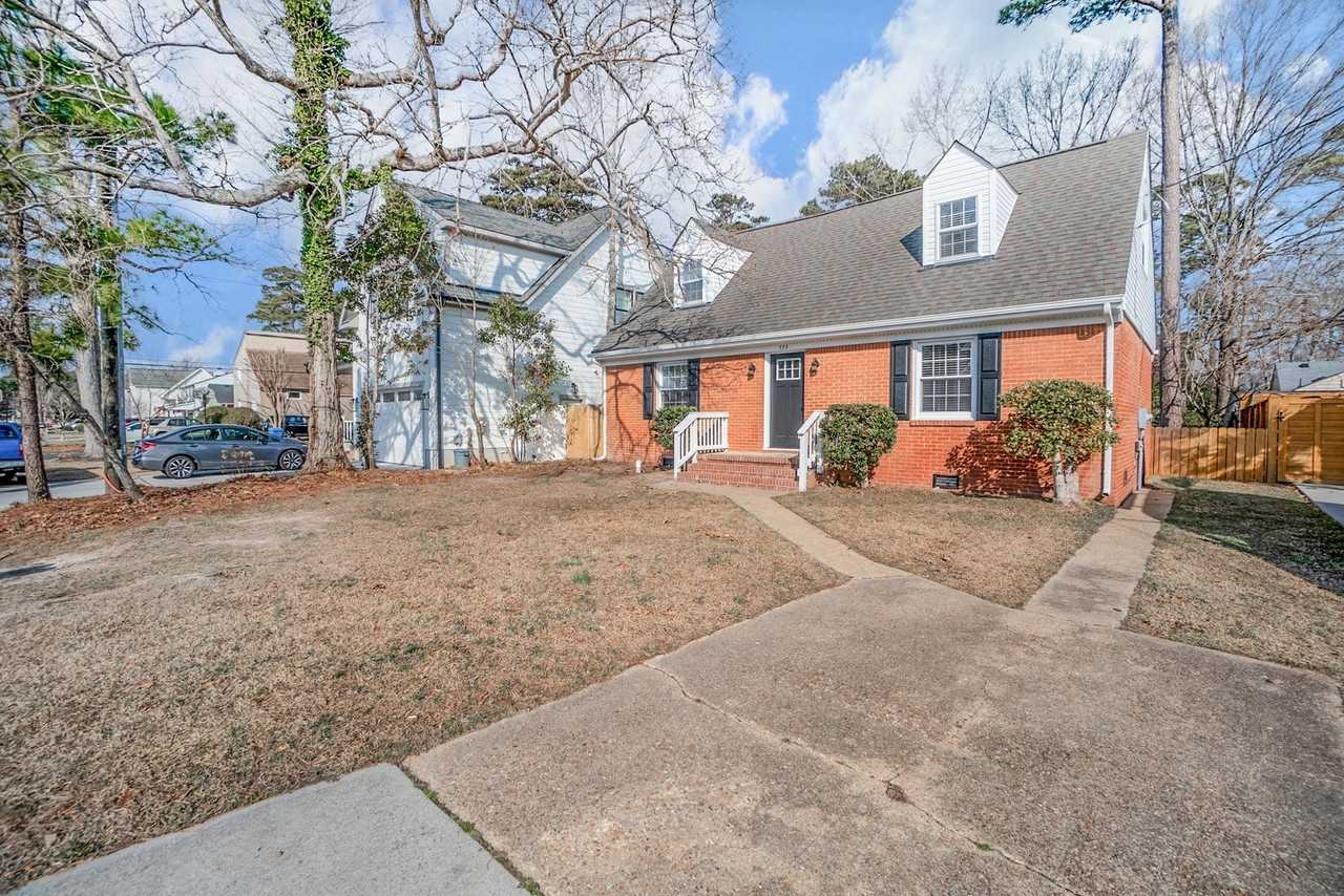 735 Goldsboro Ave - Photo 2 of 47