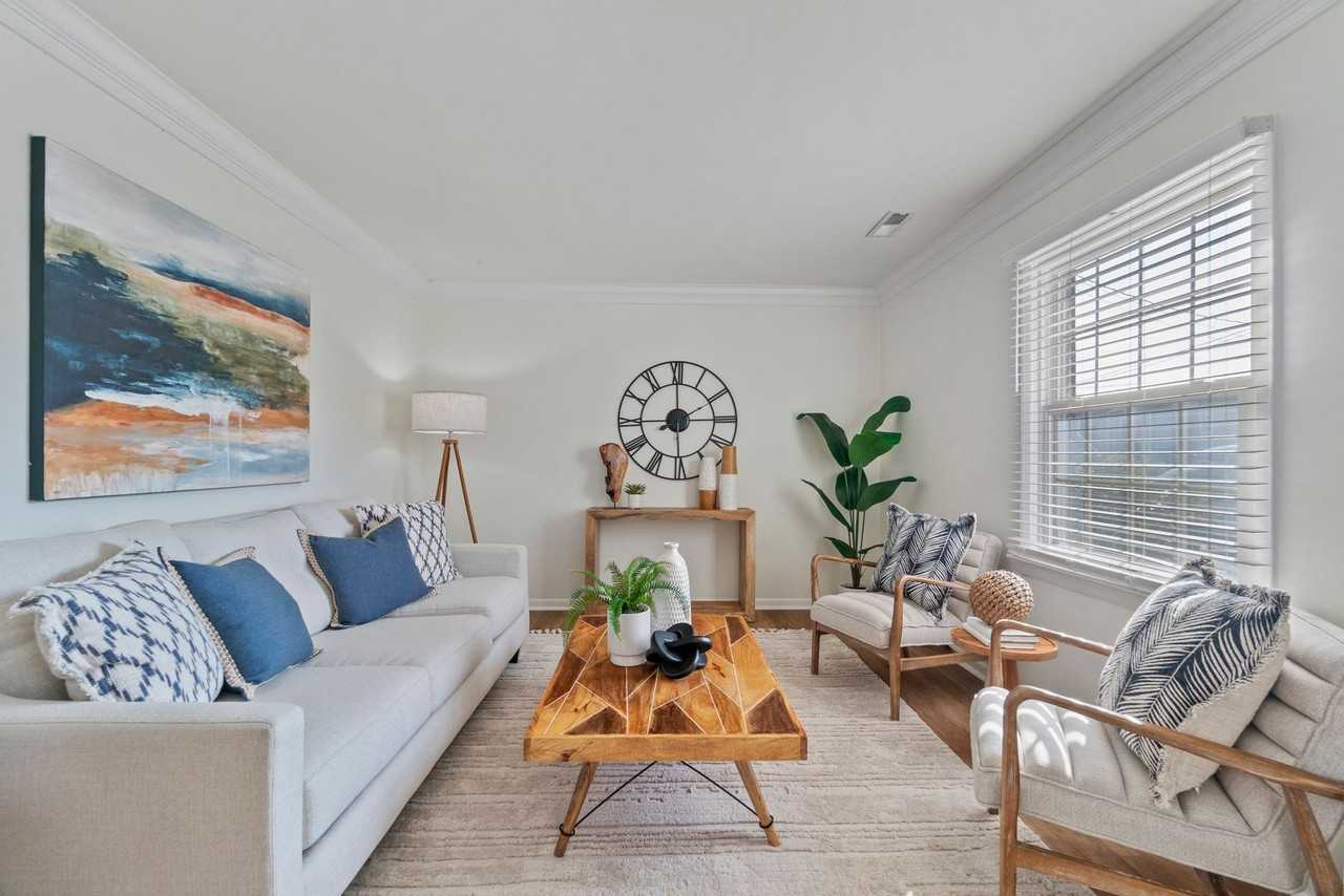 735 Goldsboro Ave - Photo 5 of 47