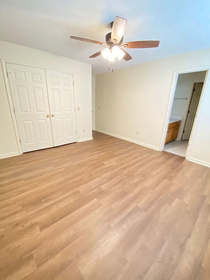 678 Yeager Ln - Photo 6 of 7