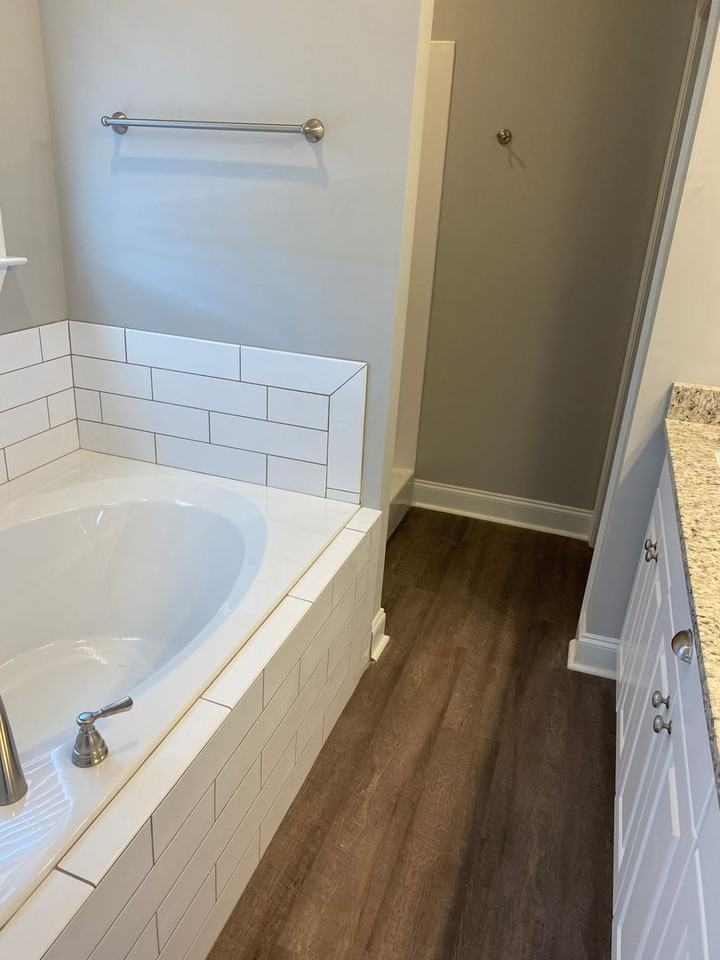 140 Scarlet Way - Photo 7 of 17