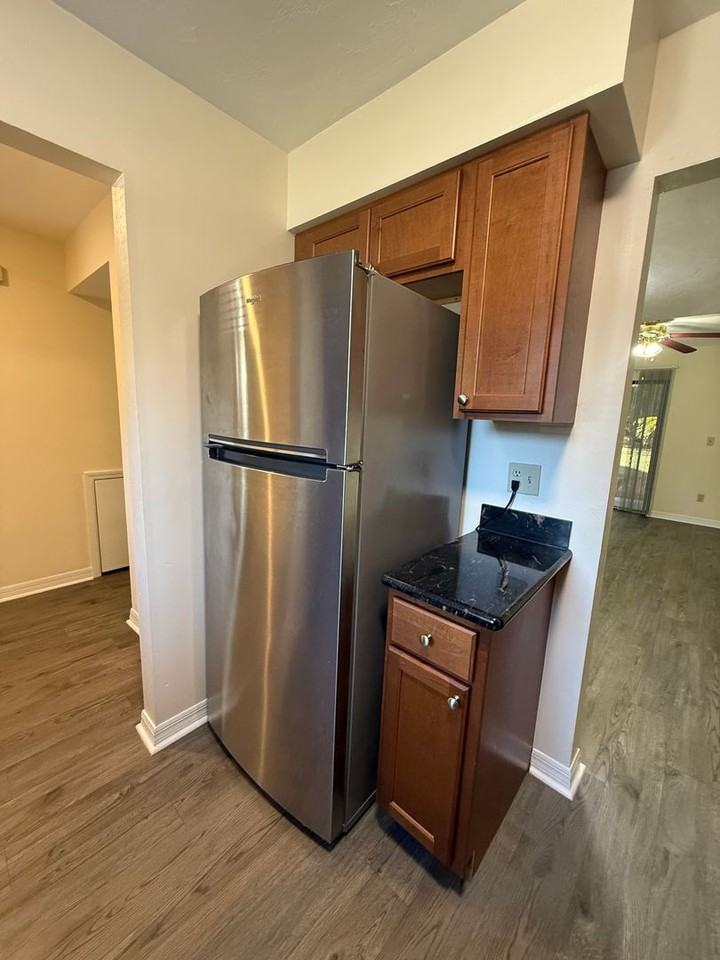 2160 Sw 70th Ter - Photo 3 of 29