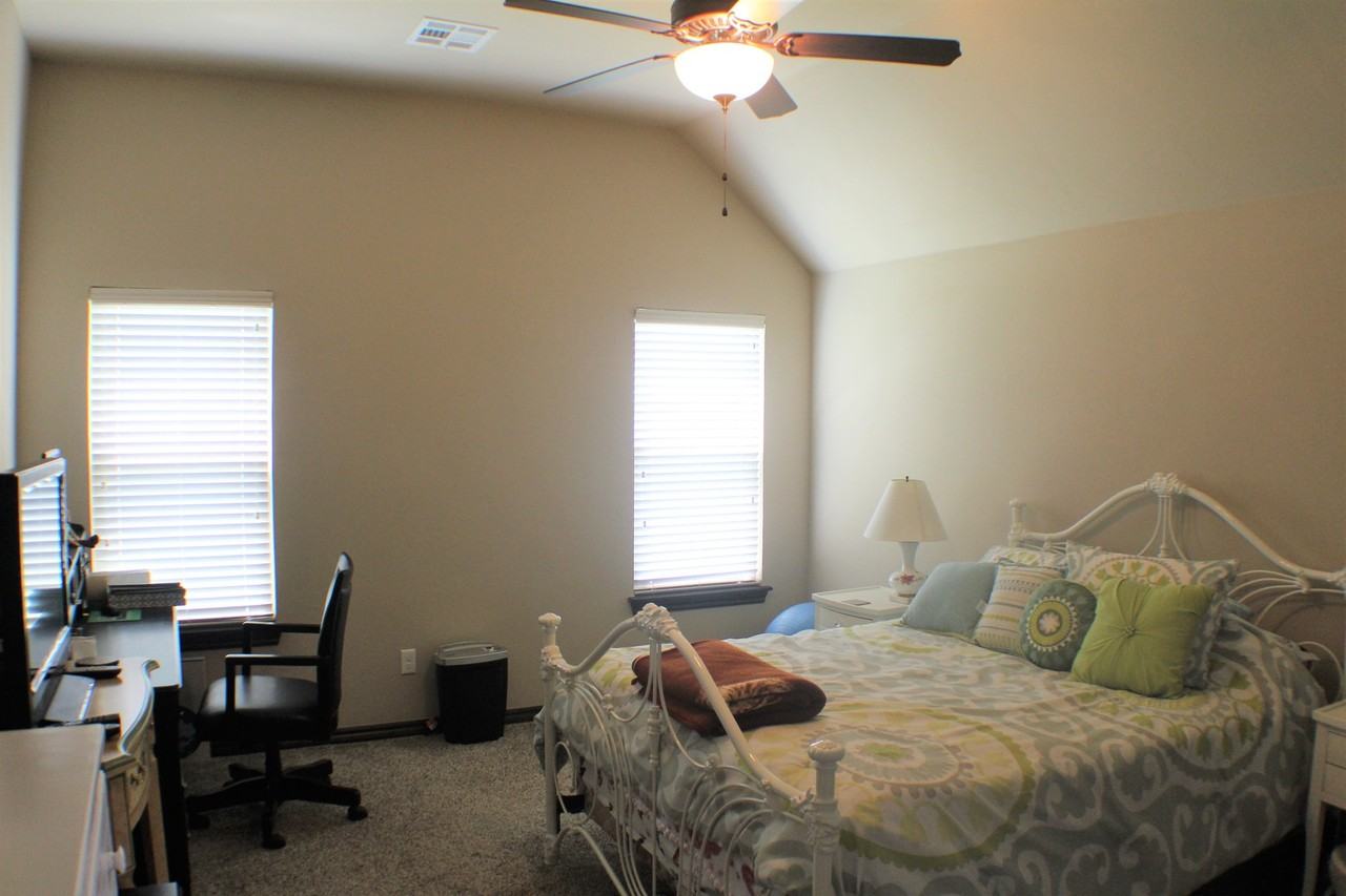 4904 Sw 122nd Ter - Photo 7 of 18