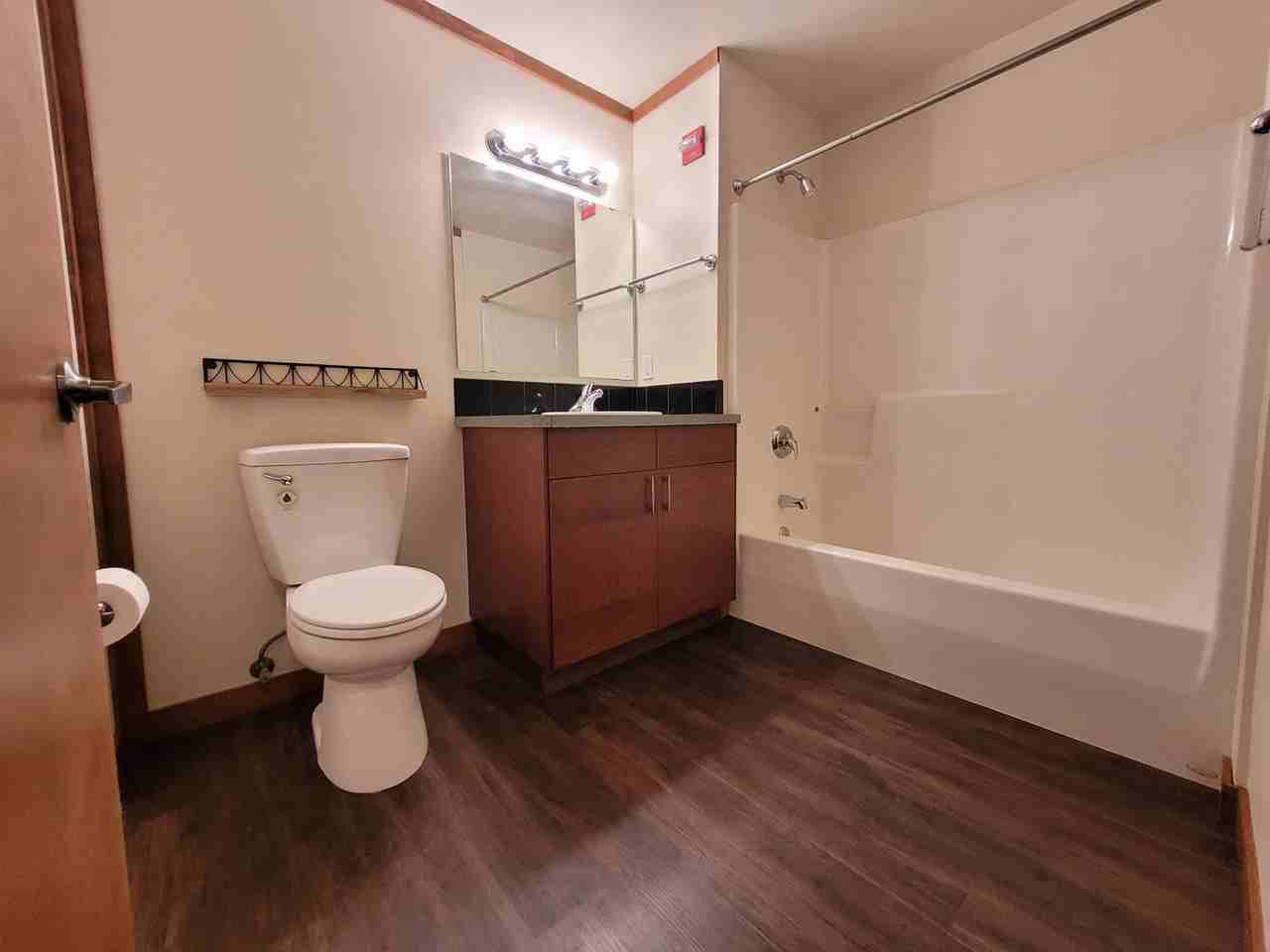 910 Gladstone St #107 - Photo 4 of 15