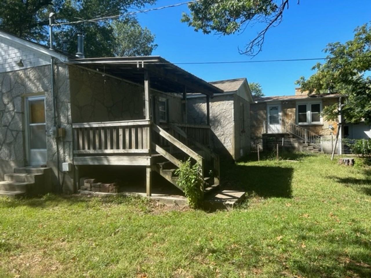 3109 E 11th St - Photo 2 of 8