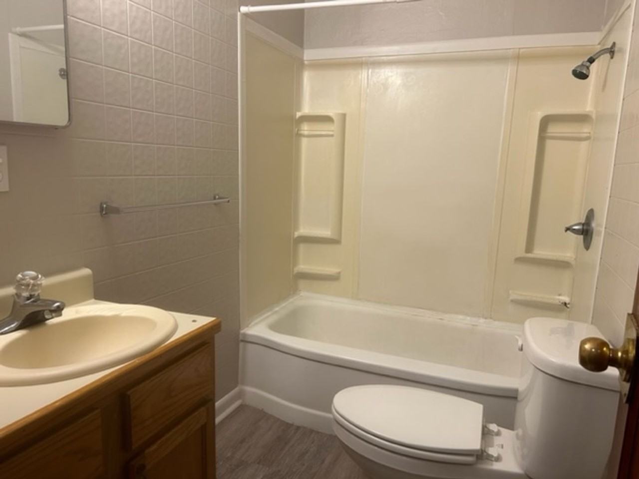 3109 E 11th St - Photo 5 of 8