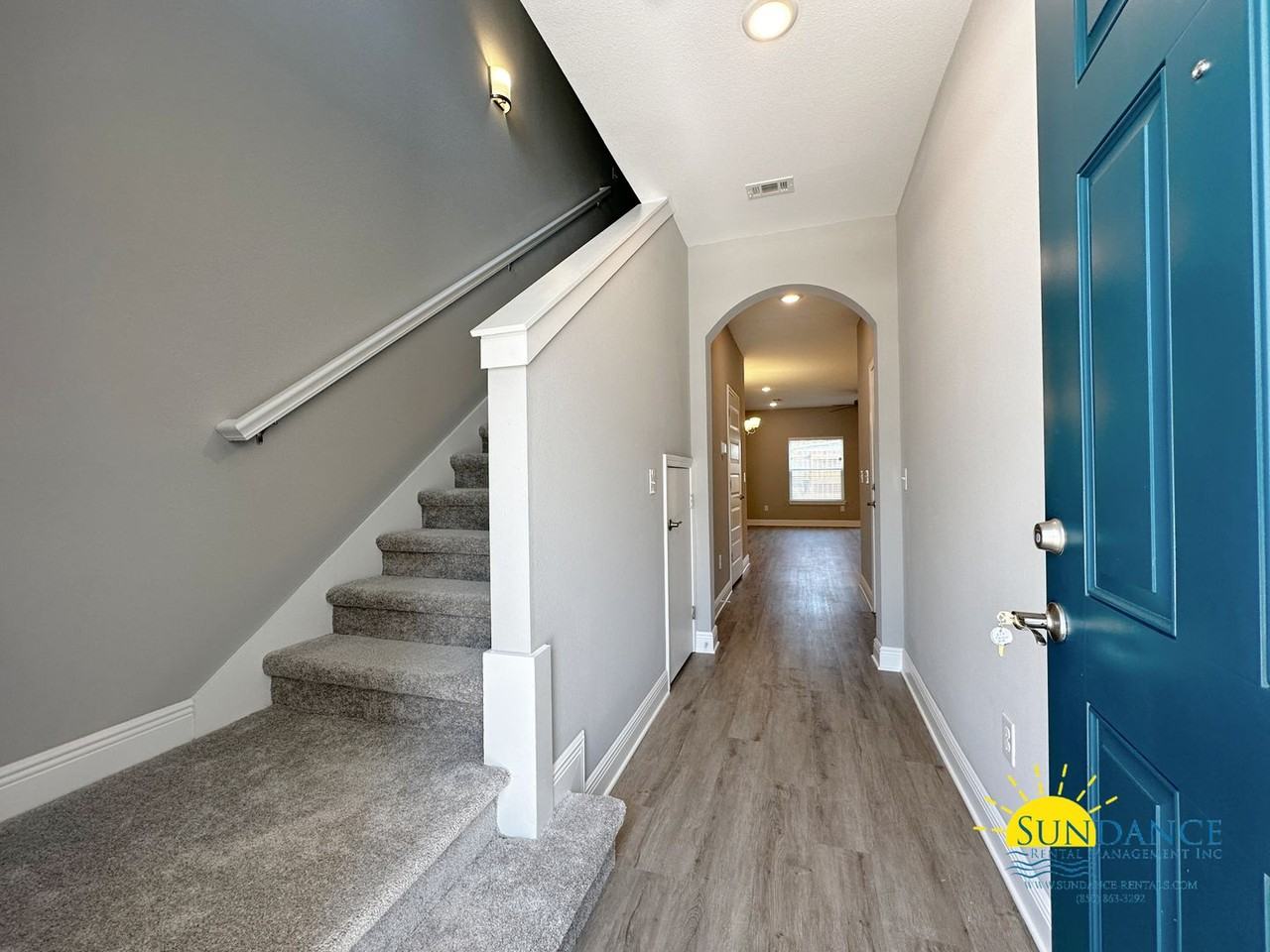 319 Carmel Dr #19 - Photo 2 of 27