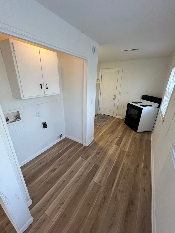 405 Pursley Dr - Photo 6 of 15