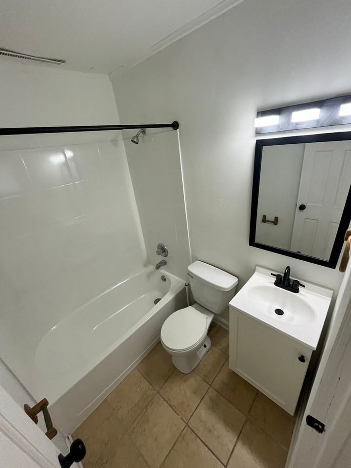 405 Pursley Dr - Photo 7 of 16