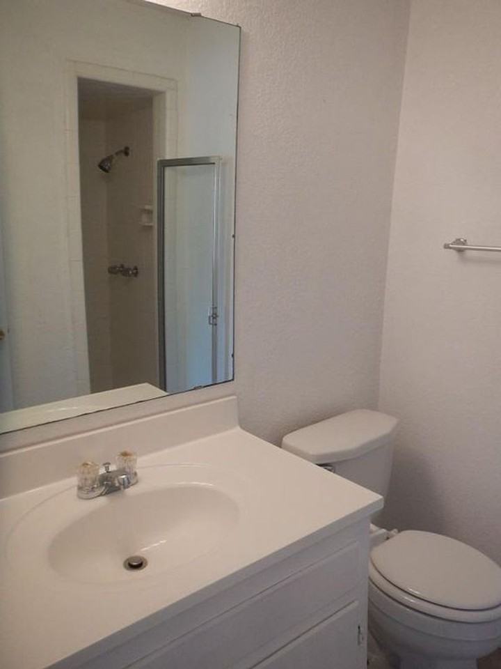 3906 Madison Dr - Photo 2 of 9