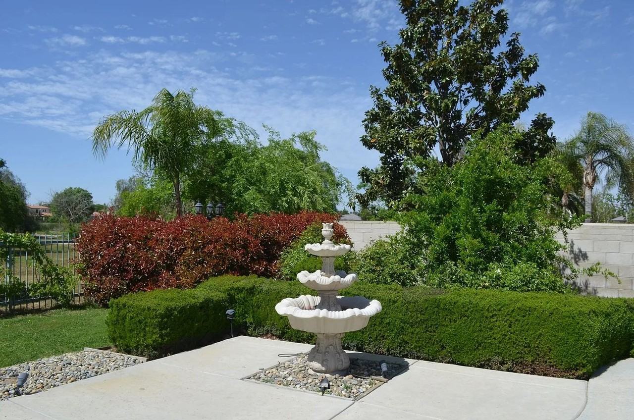 5507 Brigadoon Ln - Photo 3 of 36