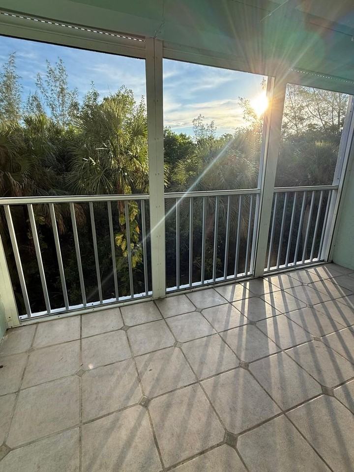 3041 Sandpiper Bay Cir - Photo 3 of 22