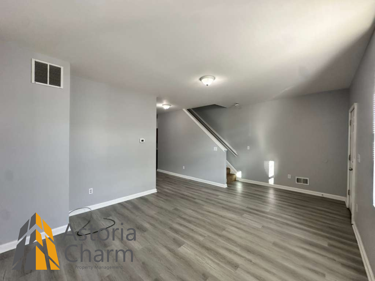 614 Linnard St - Photo 4 of 33