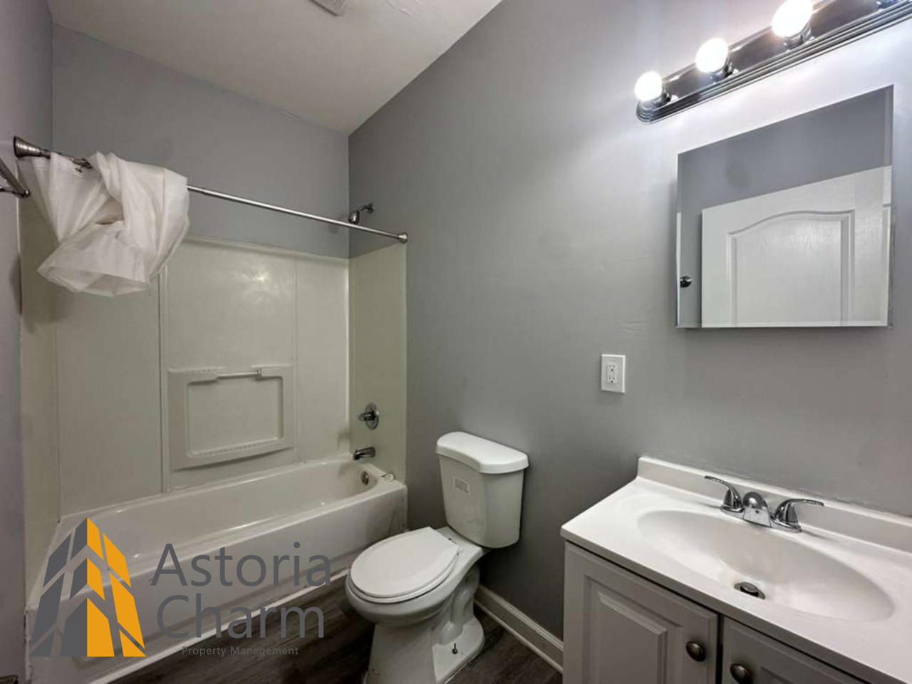 614 Linnard St - Photo 7 of 33