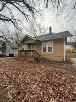 featured image of 919 W 1st Ave