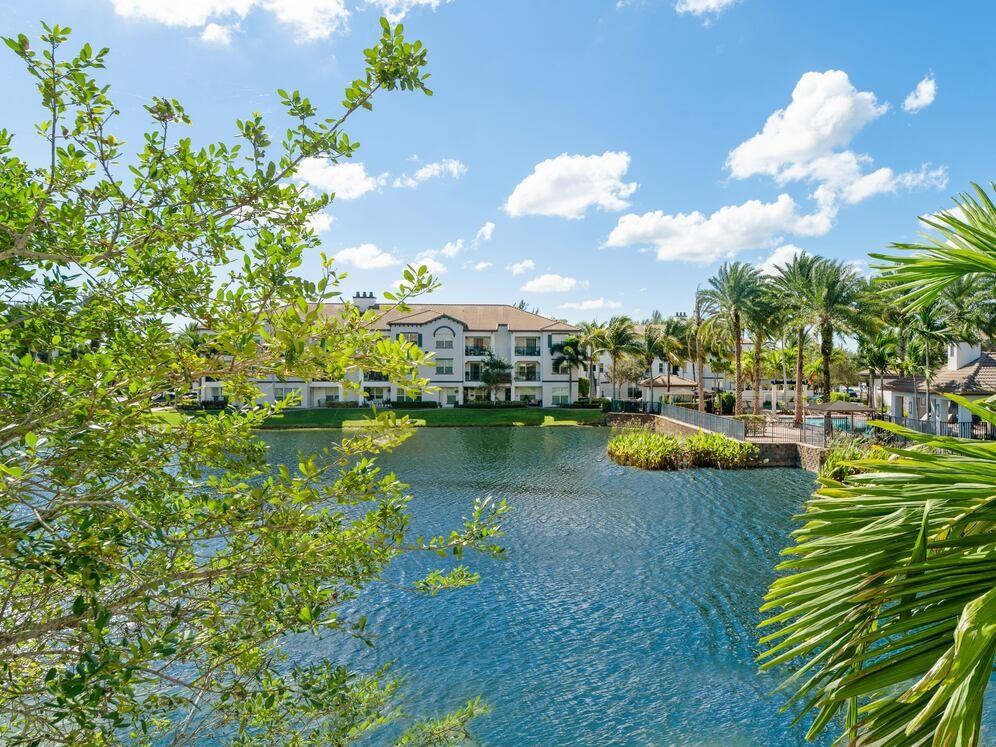 Avalon Coconut Creek - Photo 4 of 50