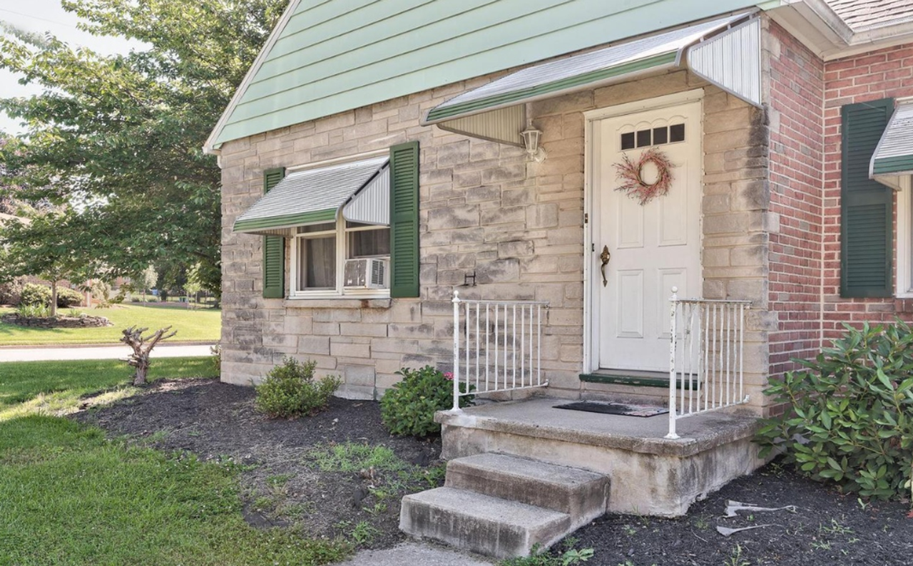 336 Pinehurst Rd - Photo 2 of 24